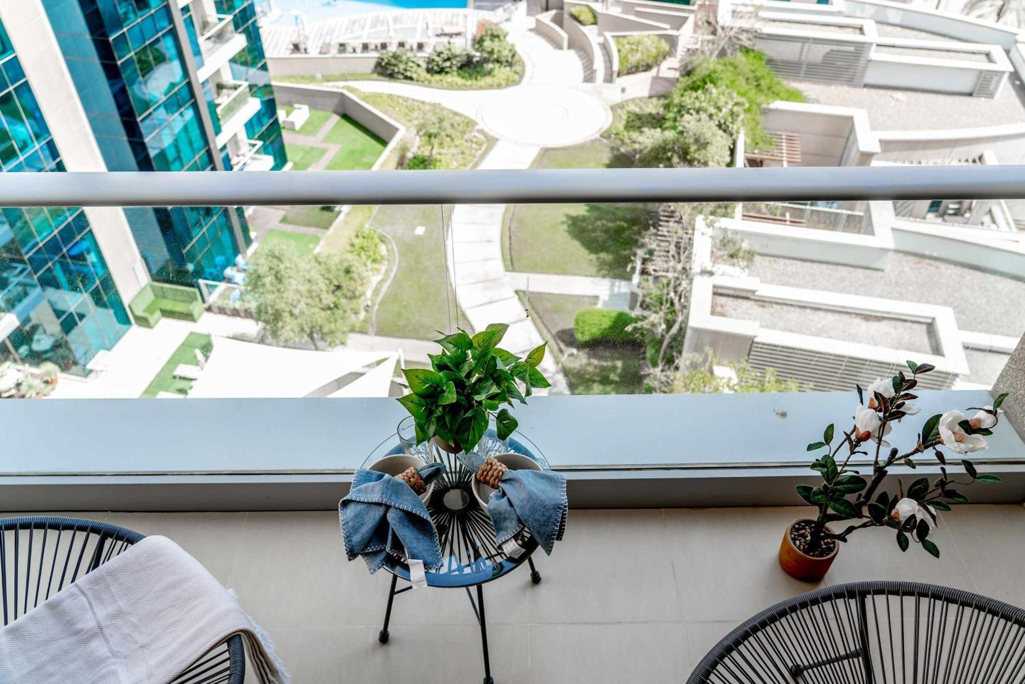 Frank Porter - Beauport Tower Apartment