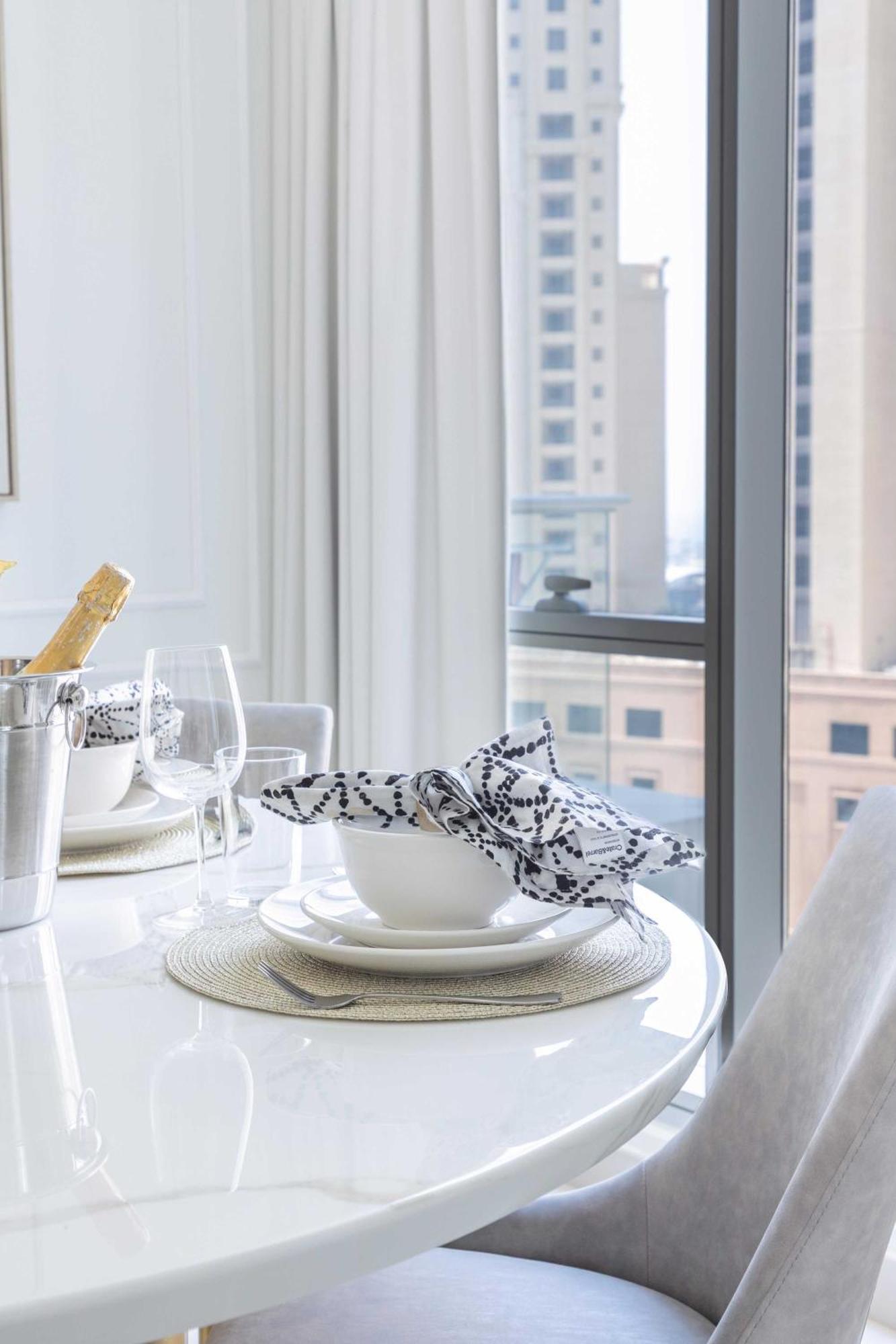 Frank Porter - Beauport Tower Apartment Dubai
